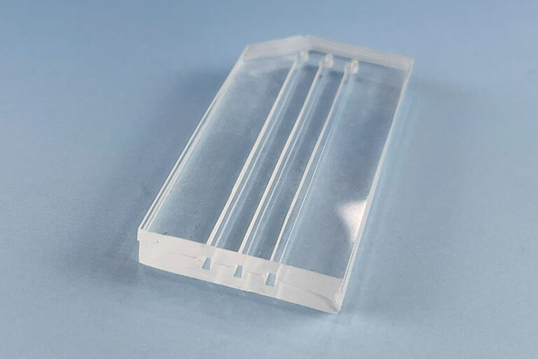 【MOVIE】5 mm channel height PDMS microfluidic channel
